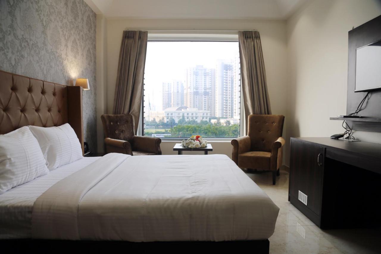 Awadh Inn Noida Exterior photo