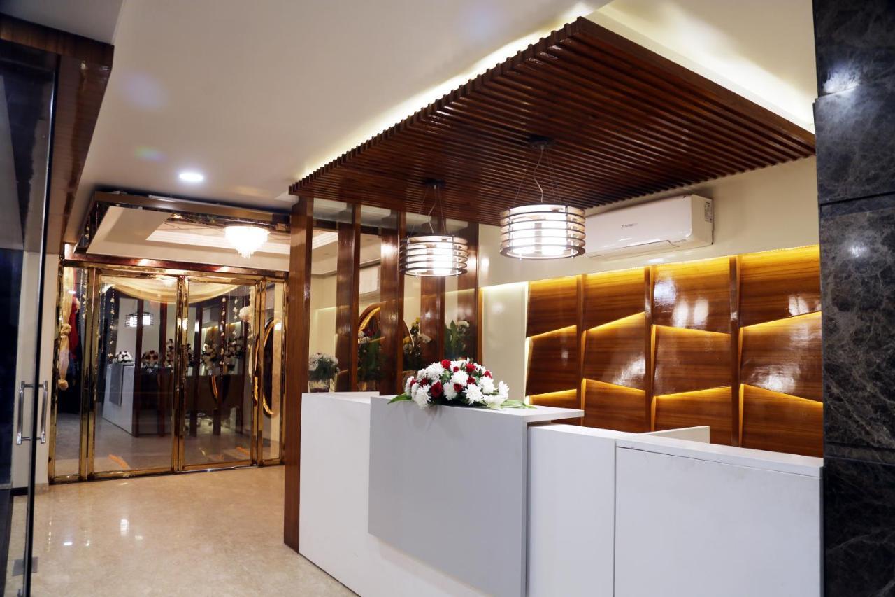 Awadh Inn Noida Exterior photo