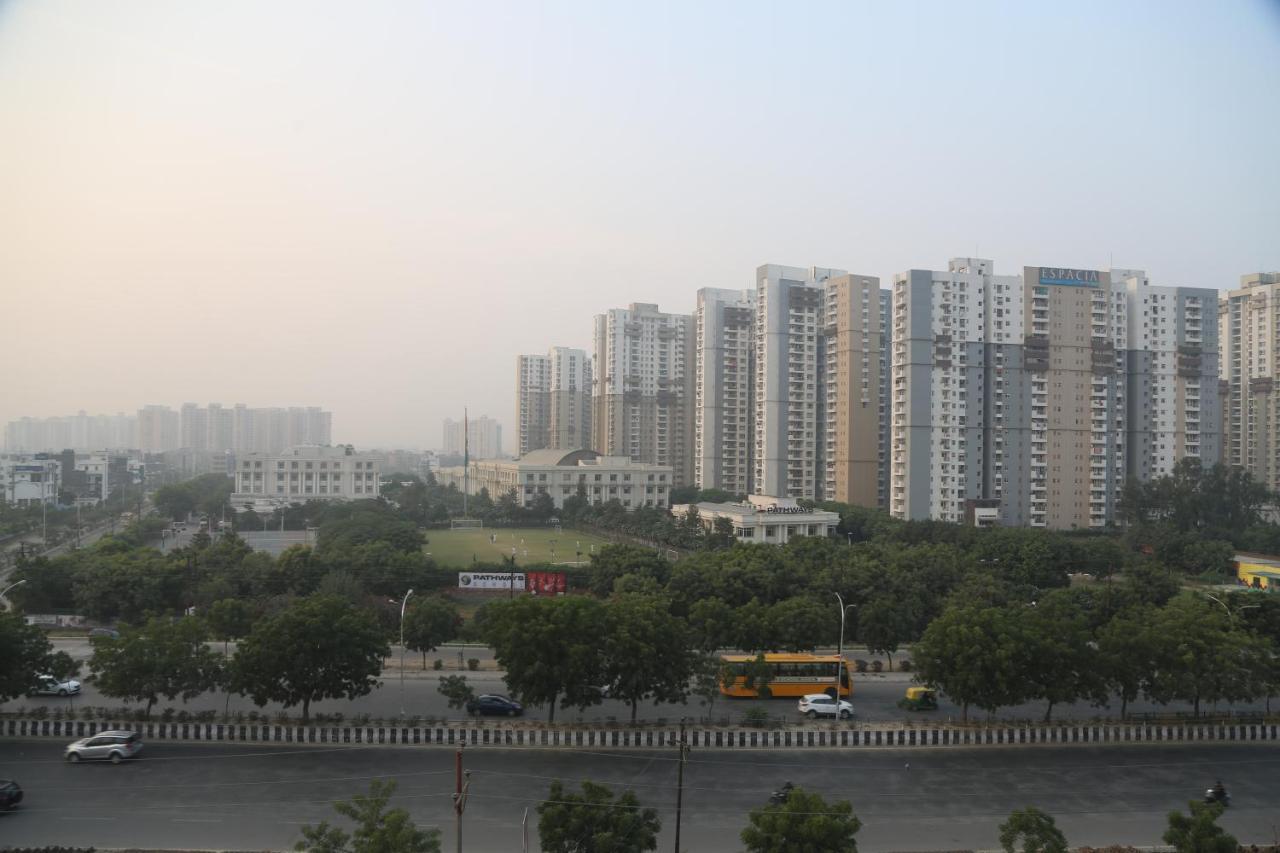 Awadh Inn Noida Exterior photo